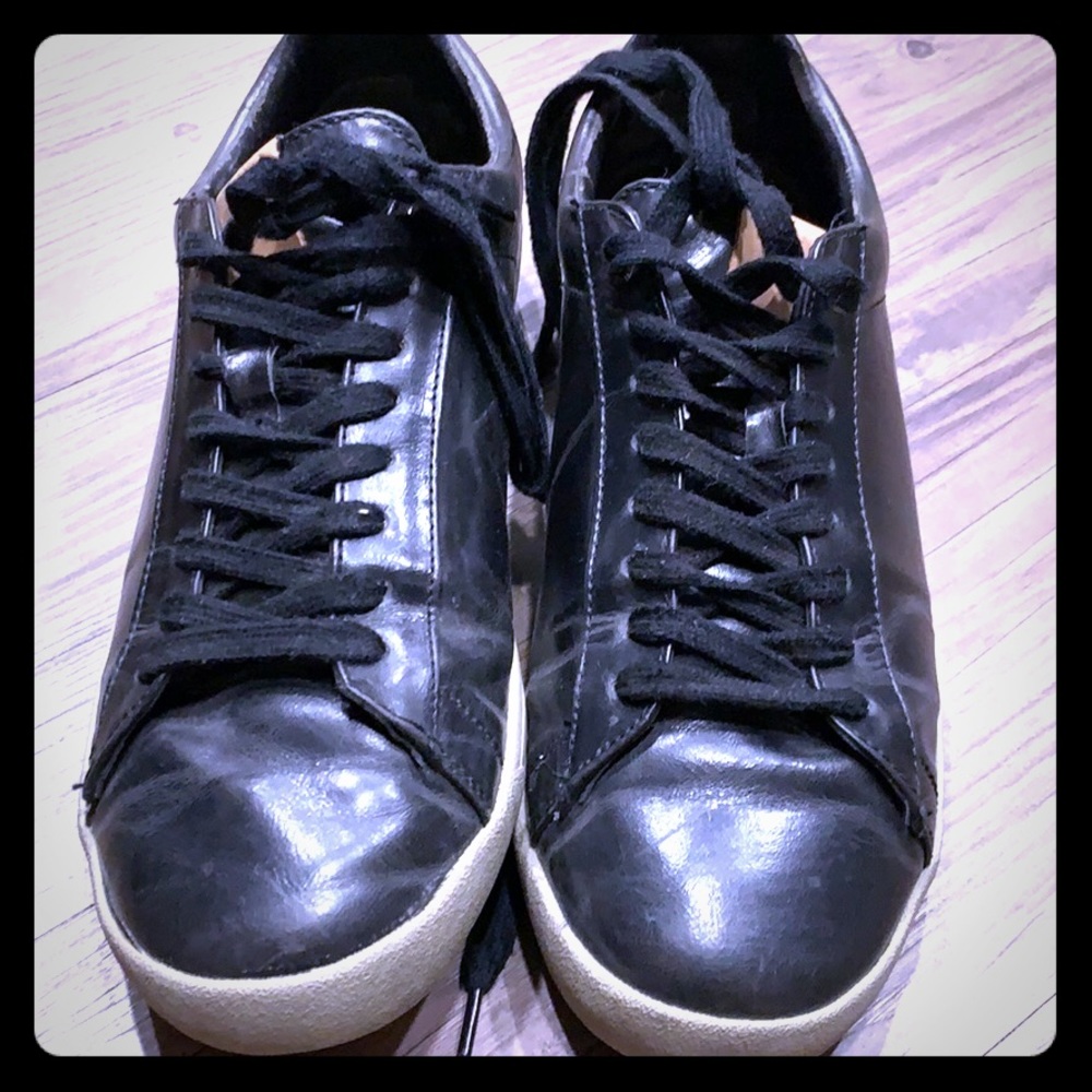 Men’s TruReligion black leather sneakers size 10